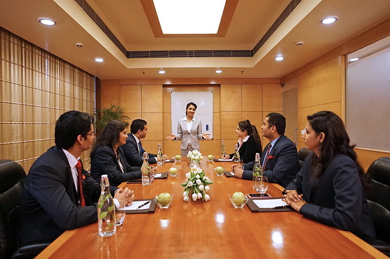 5-Benefits-of-Having-Meetings-in-Business-Hotels Meetings